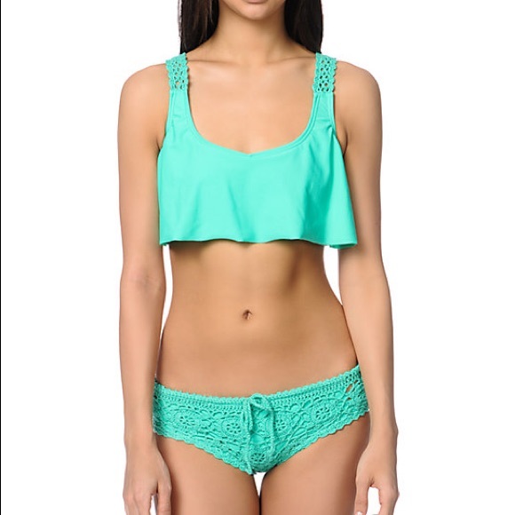 Beach Riot Crochet Bikini Set - Picture 3 of 4